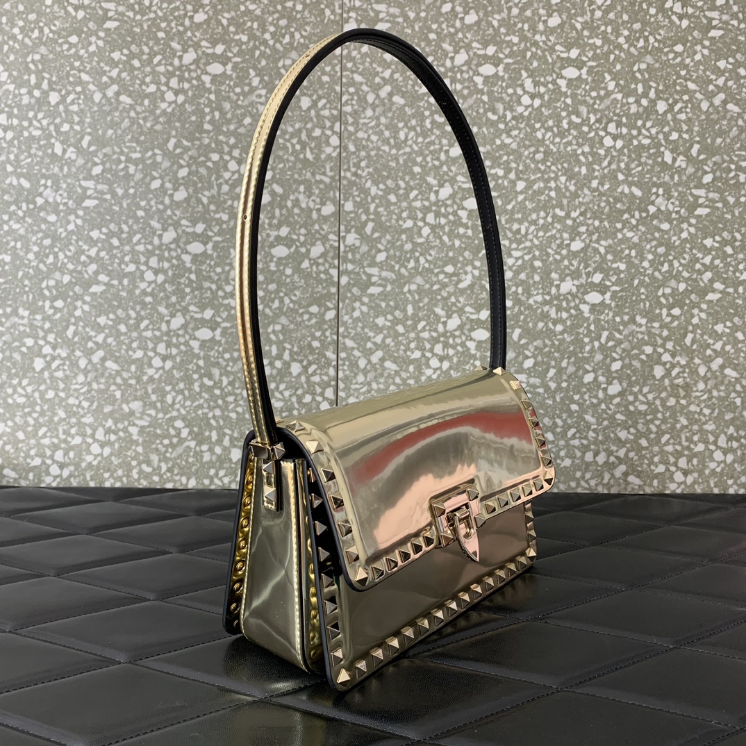 Valentino Garavani Rockstud Big Shoulder Bag in Gold Smooth Leather